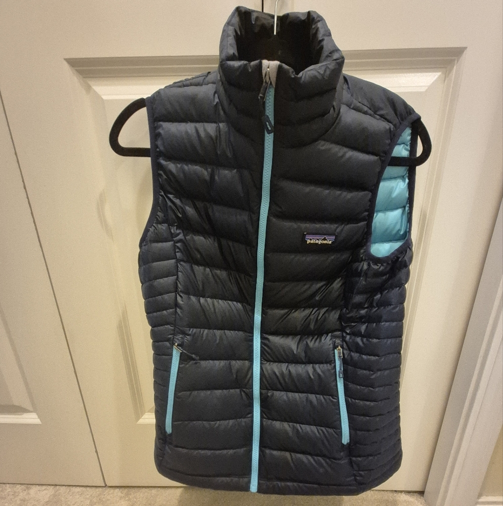 Patagonia Womens Blue Puffer Vest - Size Medium